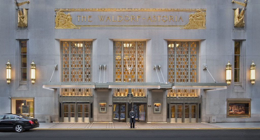 Waldorf Astoria, Manhattan Digest, Peacock Alley