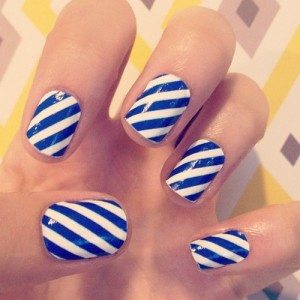 Creative-blue-and-white-striped-nails