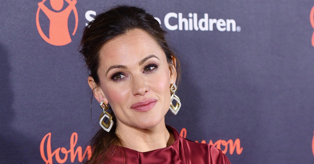 Save The Children Illumination Gala: Jennifer Garner, Kelly Ripa & More